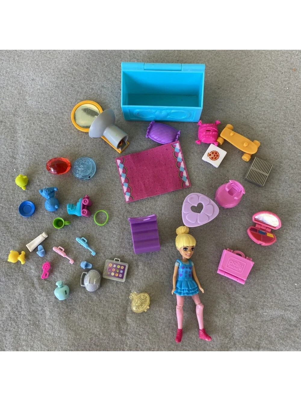 Polly Pocket Lot 4” Blonde Barbie Accessories  Toothbrush Makeup Case Furniture